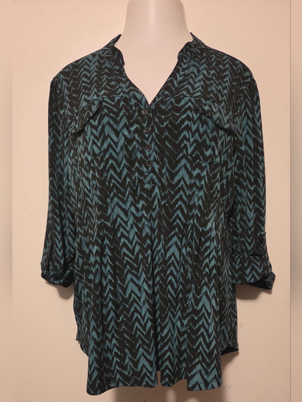 Cato L Large Women's Teal Chevron Button-Front Blouse
